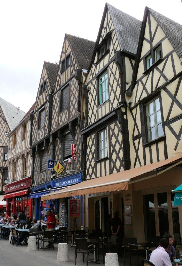 L' An 4 De La Liberte- Appartement Centre-Ville Au Calme Bourges Exterior photo